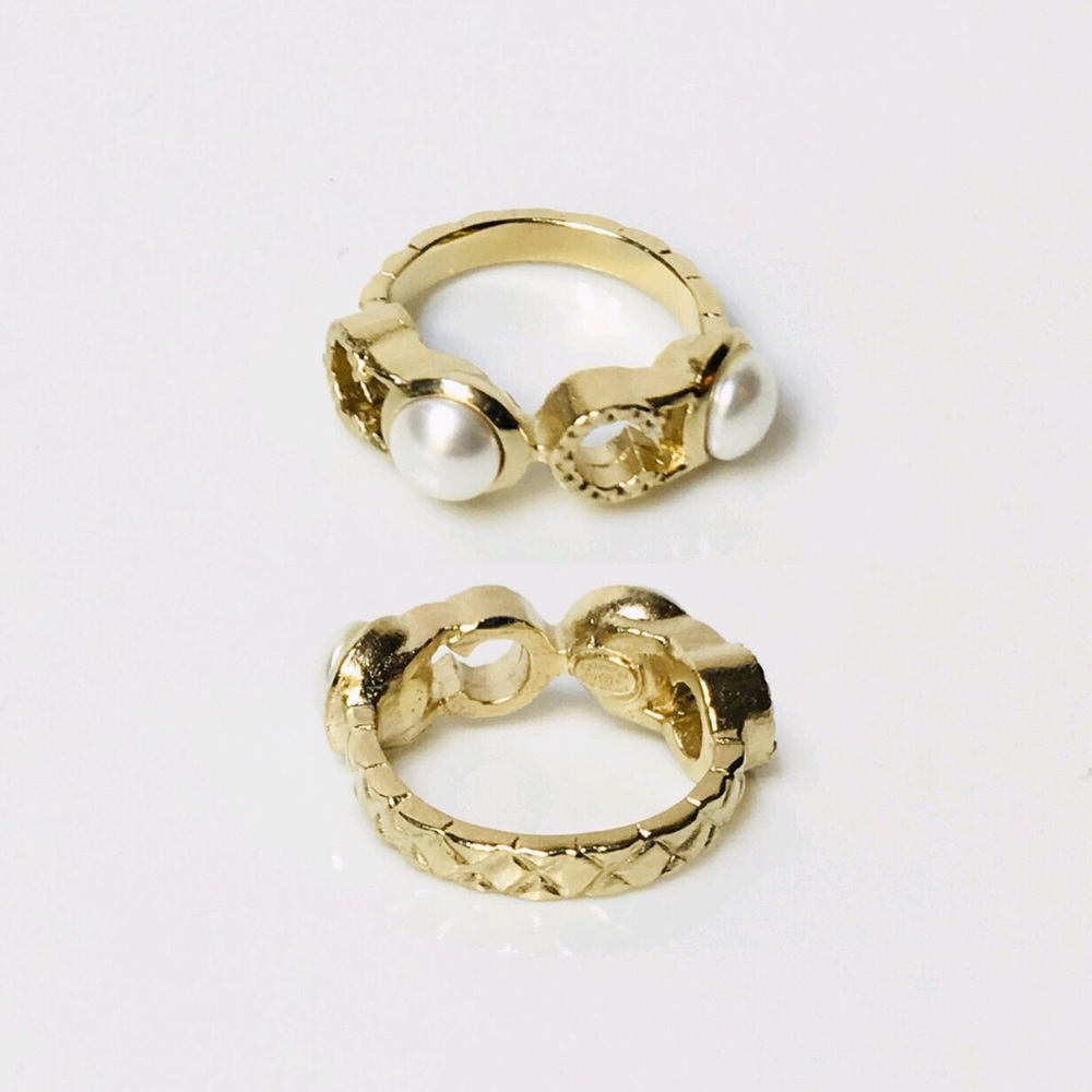 CHANEL Pearl Ring - Picture 3 of 7